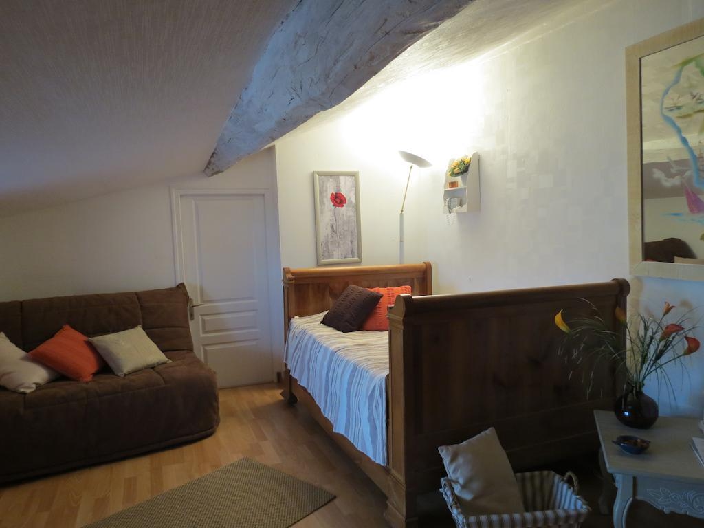 L'Aubinoise Bed and Breakfast Saint-Aubin-la-Plaine Δωμάτιο φωτογραφία