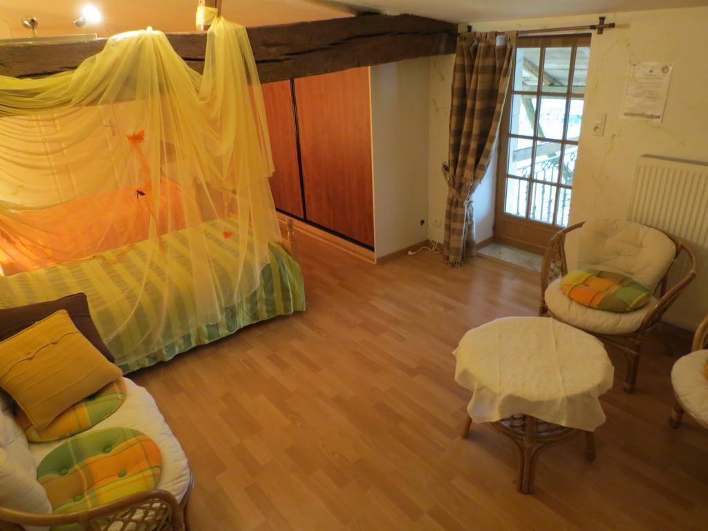 L'Aubinoise Bed and Breakfast Saint-Aubin-la-Plaine Εξωτερικό φωτογραφία