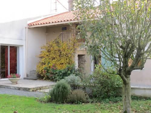 L'Aubinoise Bed and Breakfast Saint-Aubin-la-Plaine Εξωτερικό φωτογραφία